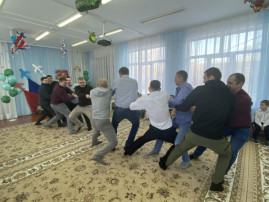 Перетягивание каната. Группа Радуга Перетягивание каната. Группа Радуга.